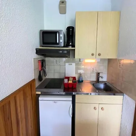 Lessy C Apartament